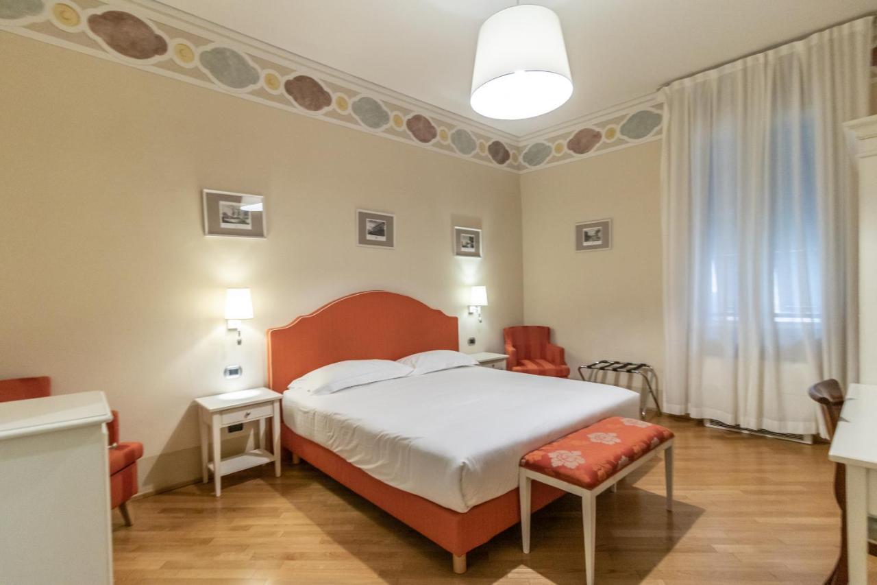 Casa Isolani Luxury Rooms Piazza Maggiore Bologna Buitenkant foto