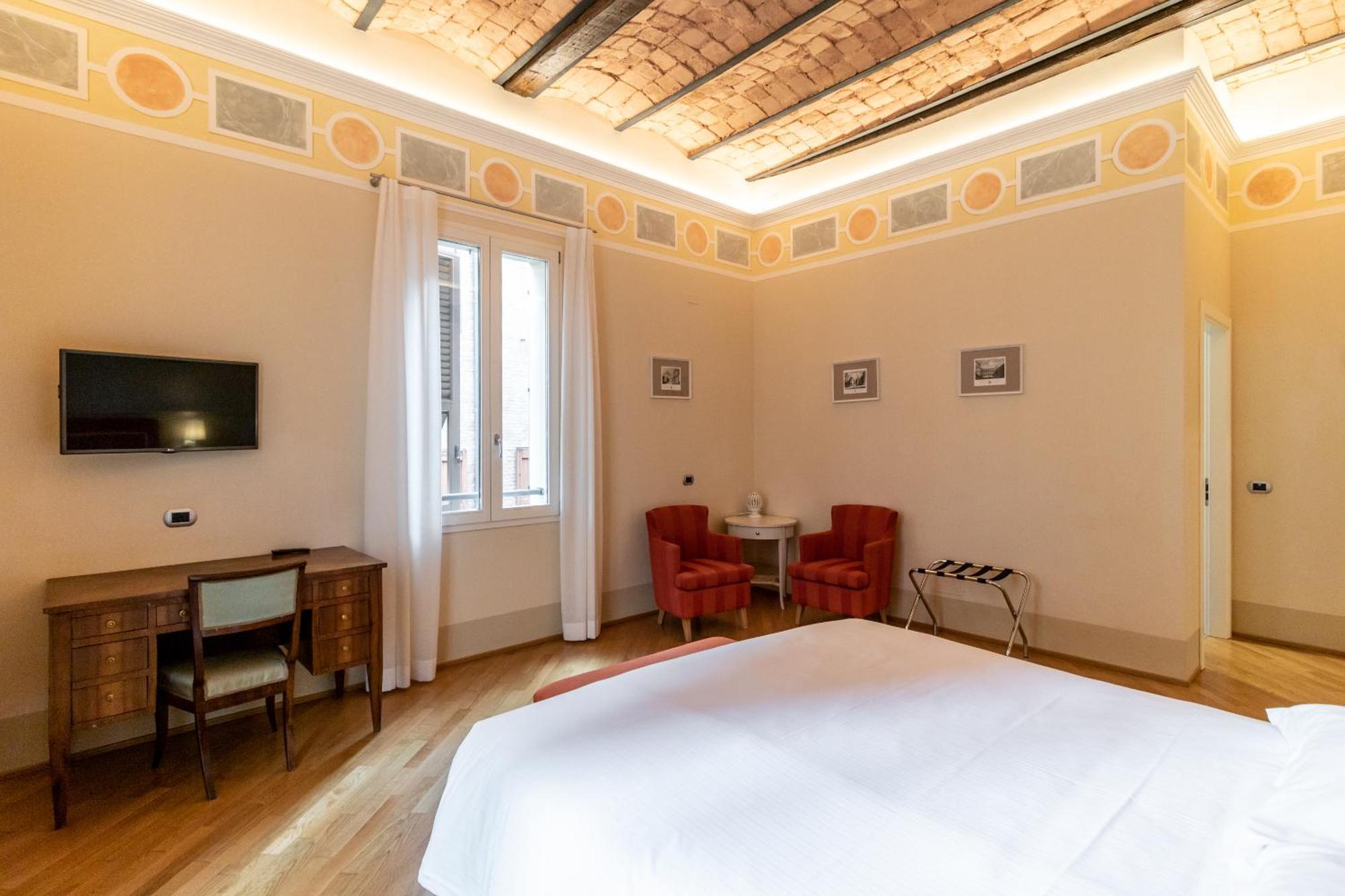 Casa Isolani Luxury Rooms Piazza Maggiore Bologna Buitenkant foto