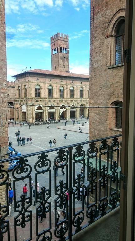 Casa Isolani Luxury Rooms Piazza Maggiore Bologna Buitenkant foto