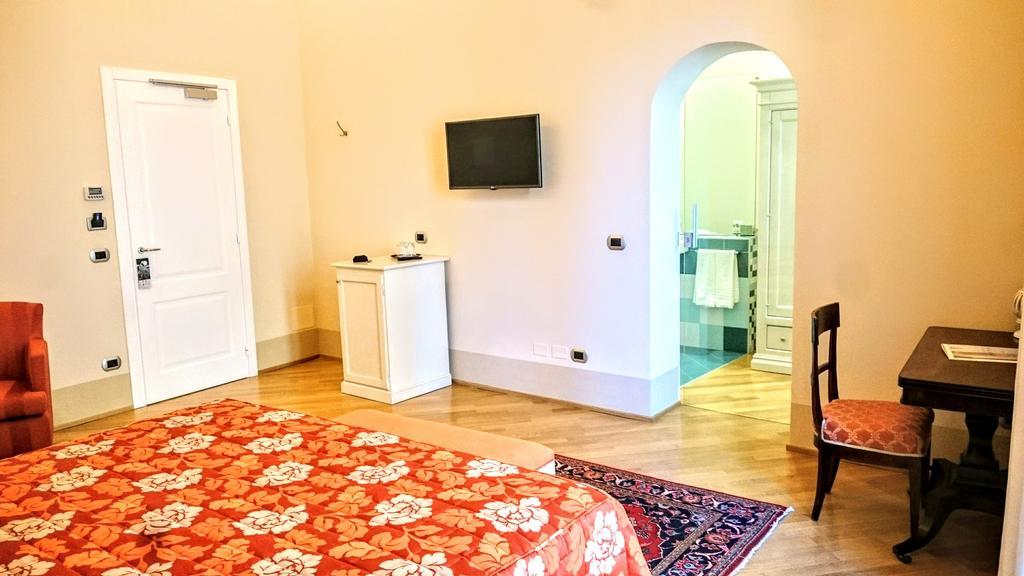Casa Isolani Luxury Rooms Piazza Maggiore Bologna Buitenkant foto