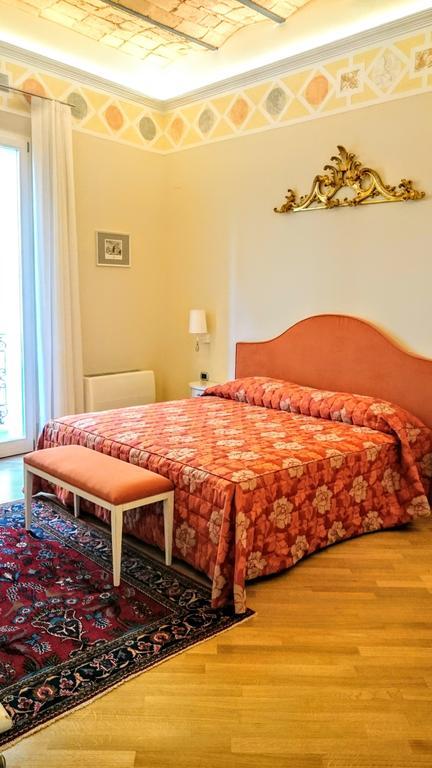 Casa Isolani Luxury Rooms Piazza Maggiore Bologna Buitenkant foto