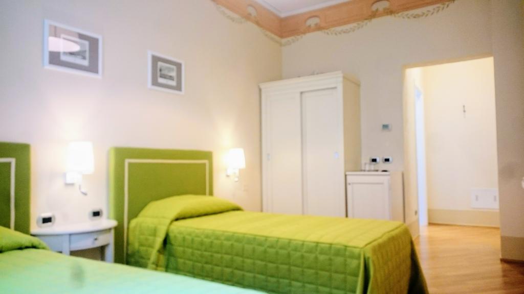 Casa Isolani Luxury Rooms Piazza Maggiore Bologna Buitenkant foto