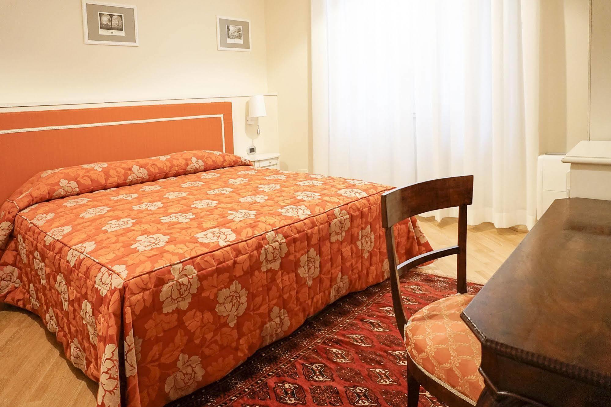 Casa Isolani Luxury Rooms Piazza Maggiore Bologna Buitenkant foto