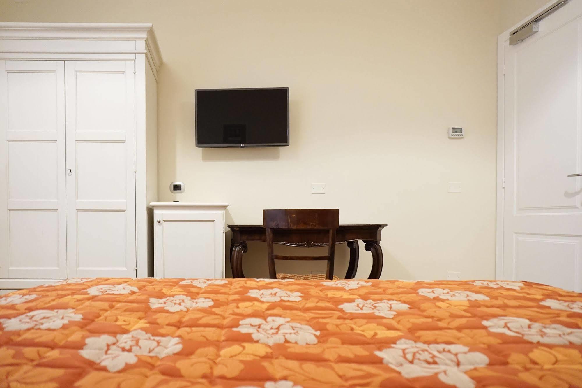 Casa Isolani Luxury Rooms Piazza Maggiore Bologna Buitenkant foto