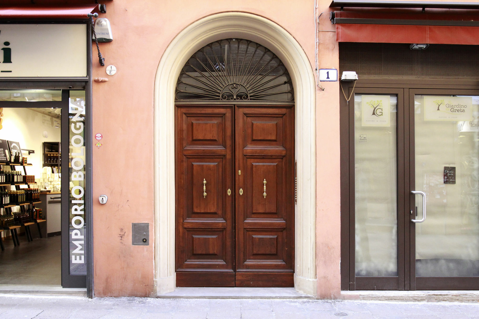 Casa Isolani Luxury Rooms Piazza Maggiore Bologna Buitenkant foto
