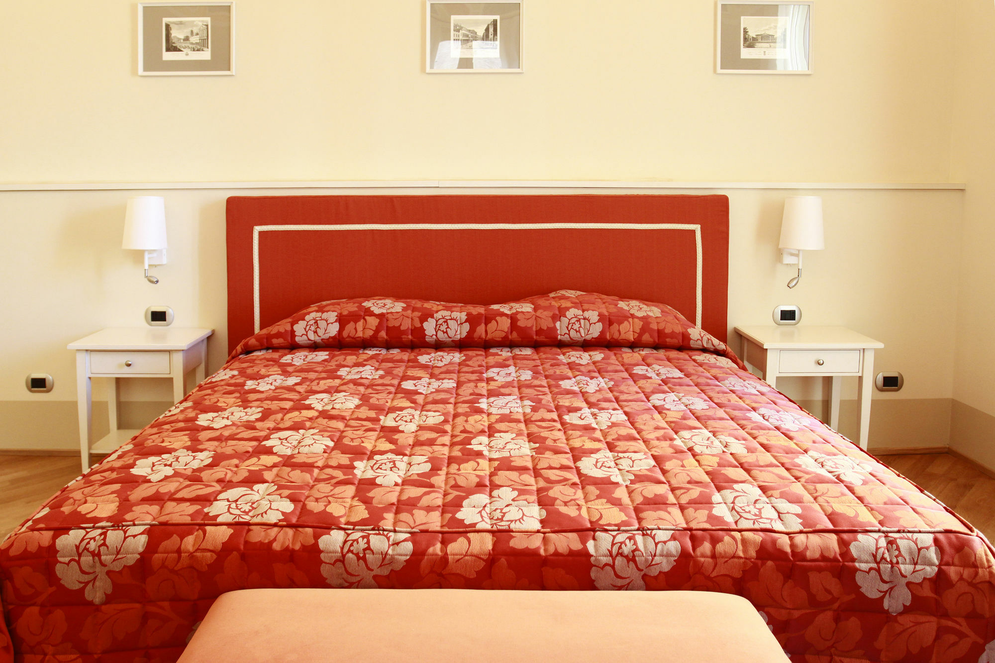 Casa Isolani Luxury Rooms Piazza Maggiore Bologna Buitenkant foto